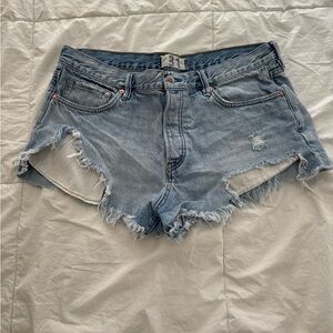 Free People Women’s Distressed‎ Jean Shorts Size 31 Light Wash